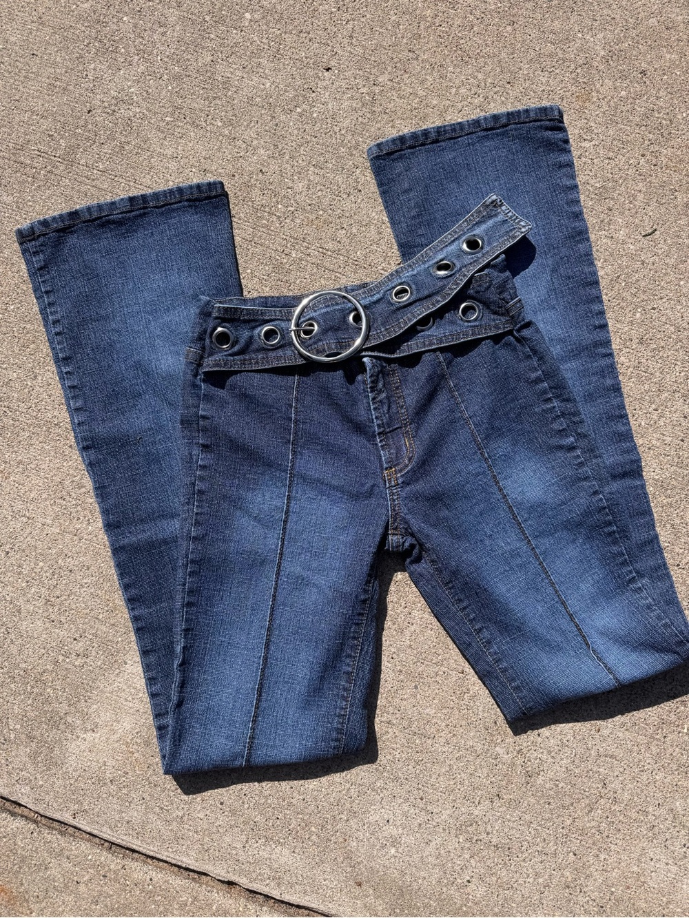 VENUS Dark Blue Flared Jeans with Ring-Belt